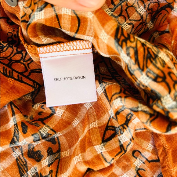 Jane + Delancey Orange Giraffe Print Rayon Button Down Blouse Large - Picture 8 of 8